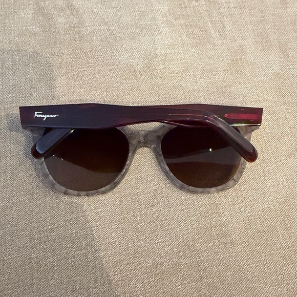 Salvatore Ferragamo Marble Gray Sunglasses main image 4
